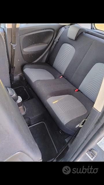 Usata Fiat Grande Punto Active 75 CV (55 kW) 2007 Grigio Utilitaria