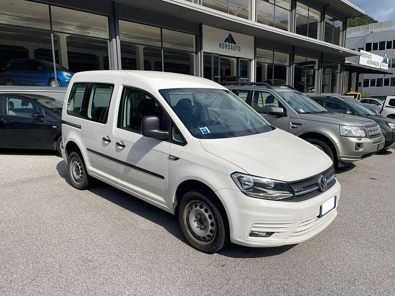 Usata VW Caddy 122 CV (89 kW) 2017 Bianco Monovolume