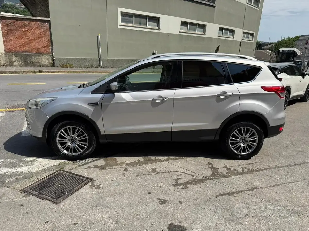 Usata Ford Kuga Titanium 140 CV (102 kW) 2014 Grigio SUV