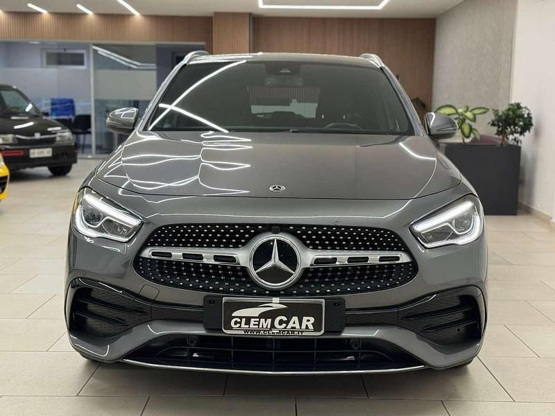 Usata Mercedes GLA200 Premium 150 CV (110 kW) 2022 Grigio SUV