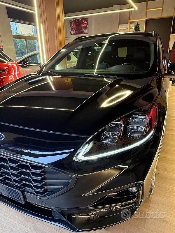 Usata Ford Kuga ST-Line X 149 CV (109 kW) 2021 Nero SUV