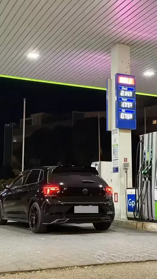 Usata VW Polo R-line 95 CV (69 kW) 2018 Utilitaria