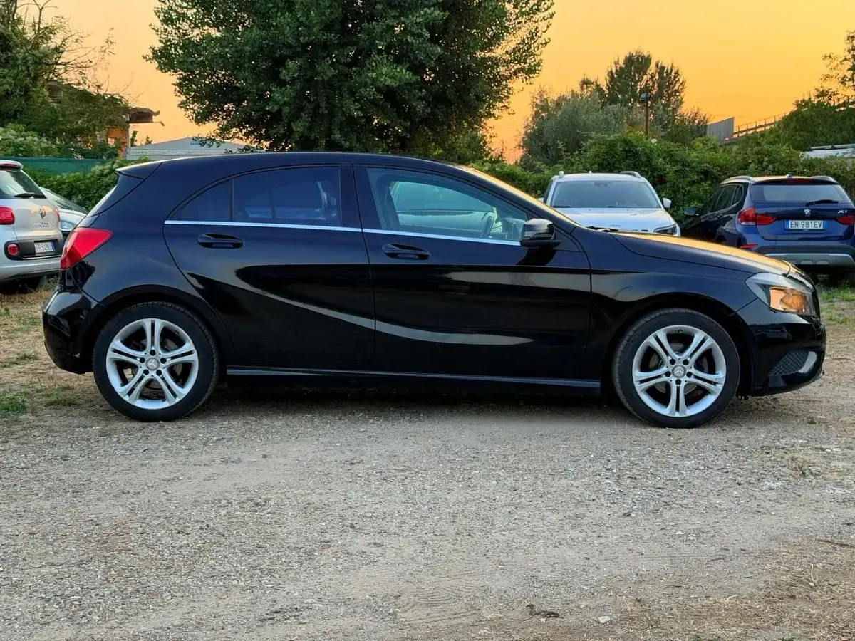 Usata Mercedes A180 Edition 109 CV (80 kW) 2016 Nero Utilitaria