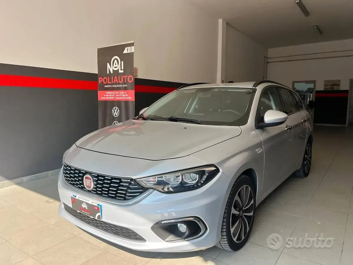 Usata Fiat Tipo Lounge 120 CV (88 kW) 2018 Grigio Station wagon