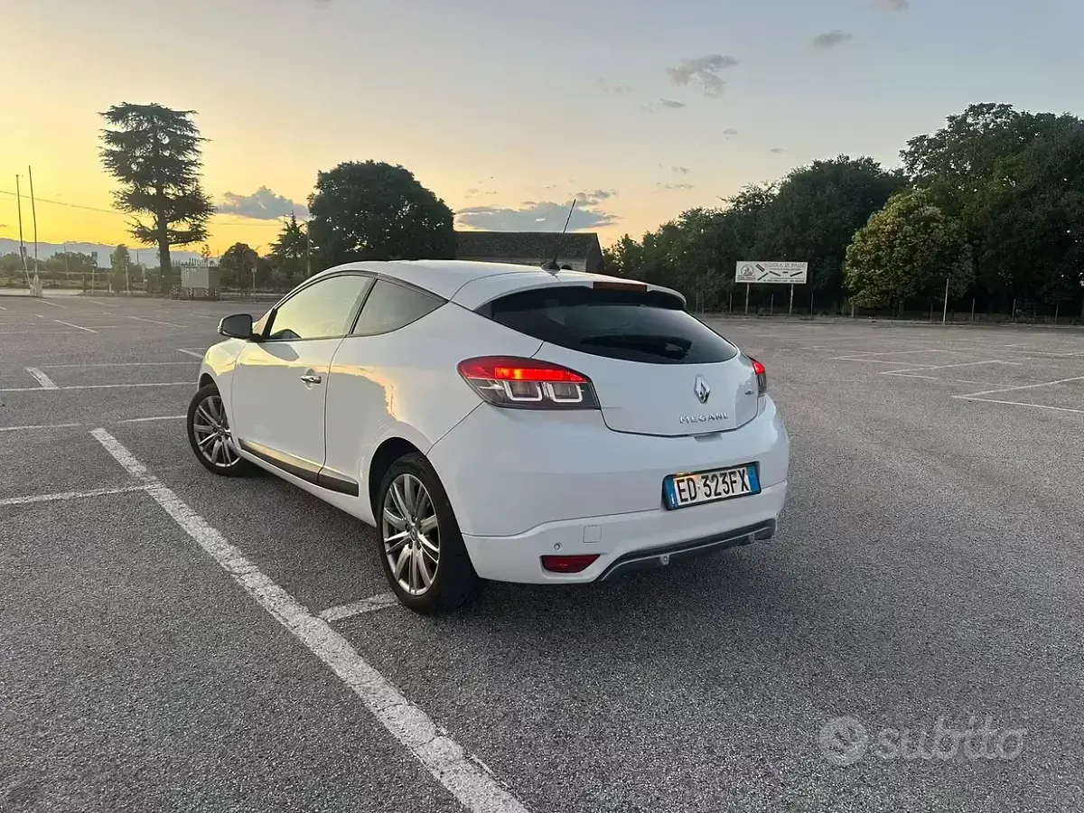 Usata Renault Mégane GT Line GT-Line 130 CV (95 kW) 2010 Bianco Coupé