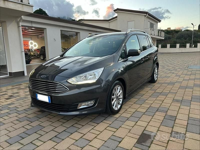 Usata Ford C-MAX Business Edition 120 CV (88 kW) 2017 Grigio Monovolume