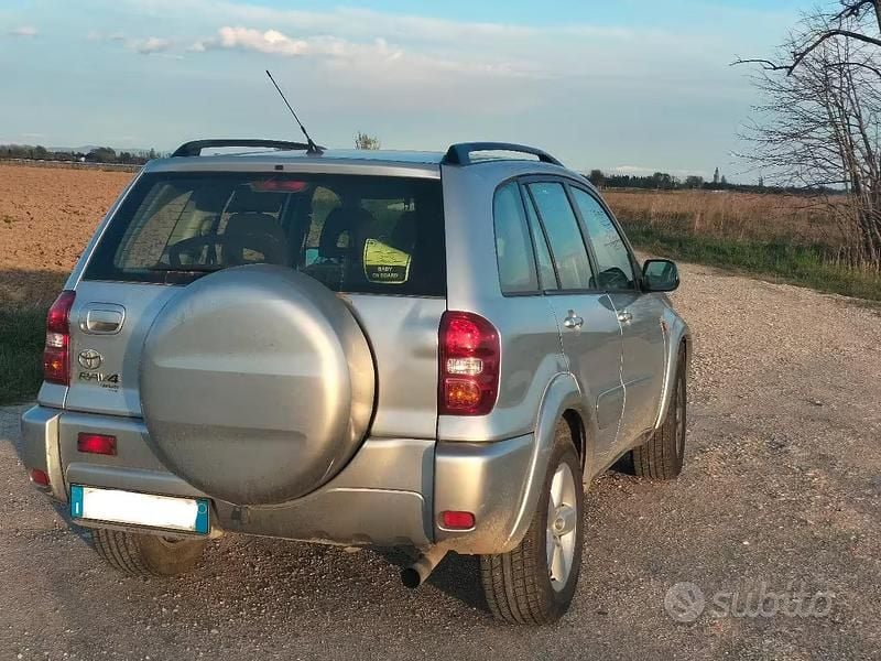 Usata Toyota RAV4 2004 SUV