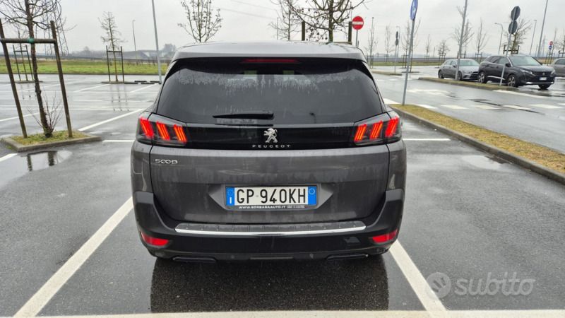 Usata Peugeot 5008 150 CV (110 kW) 2022 Grigio Monovolume