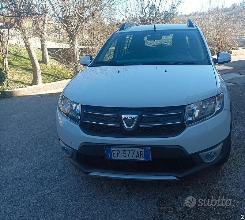 Usata Dacia Sandero Stepway 90 CV (66 kW) 2014 Bianco Berlina