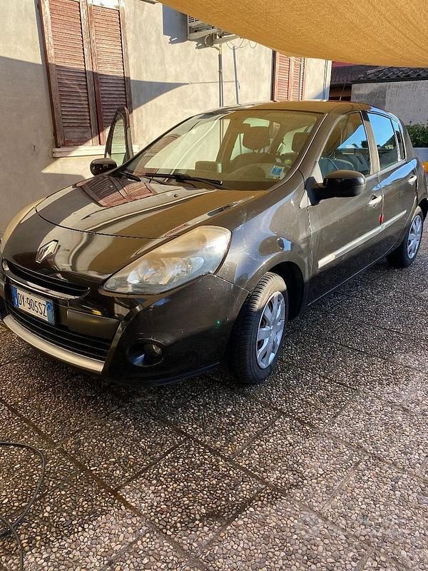 Usata Renault Clio II 2009 Nero Berlina