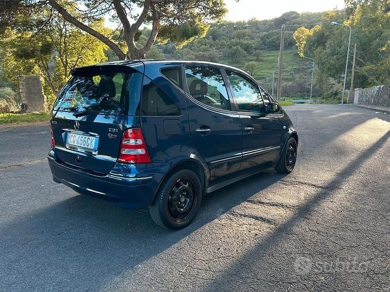 Usata Mercedes A170 95 CV (69 kW) 2002 Blu Berlina