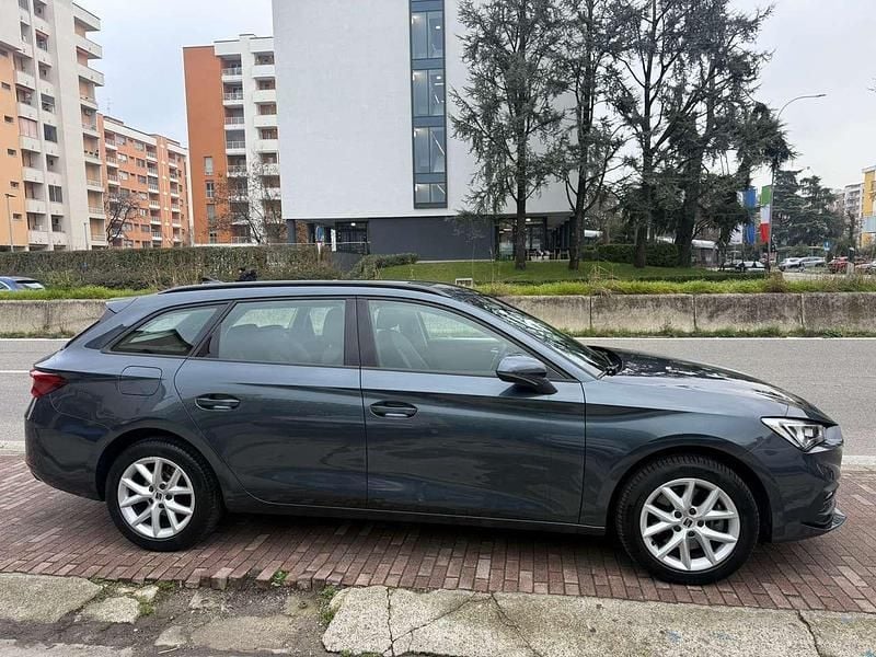 Usata Seat Leon Business 150 CV (110 kW) 2023 Grigio Station wagon
