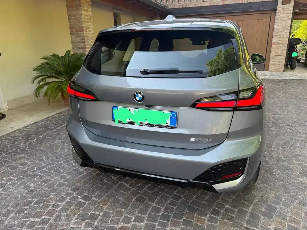 Usata BMW 220 Active Tourer Luxury Line 190 CV (139 kW) 2022 Grigio Monovolume