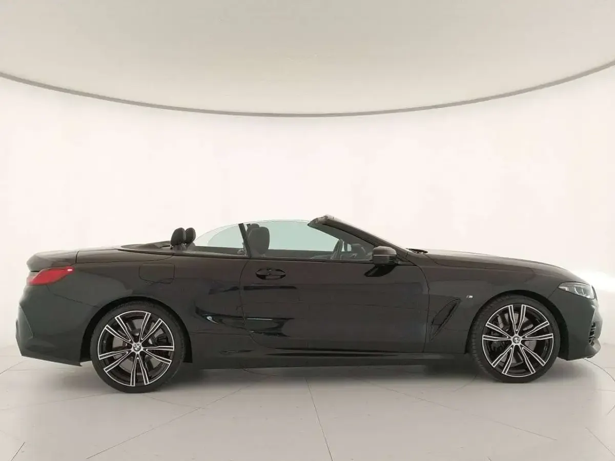 Usata BMW M850 530 CV (389 kW) 2025 Nero Coupé