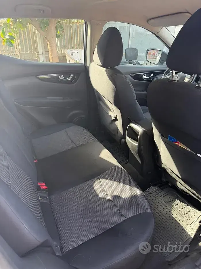 Usata Nissan Qashqai 2015 Bianco SUV