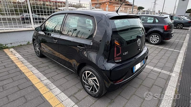 Usata VW up! Move 60 CV (44 kW) 2019 Nero Utilitaria