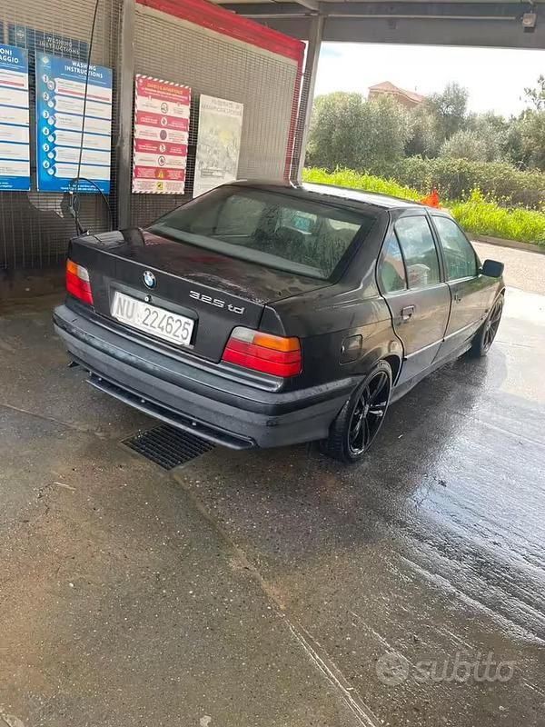Usata BMW 325 1992 Nero Berlina