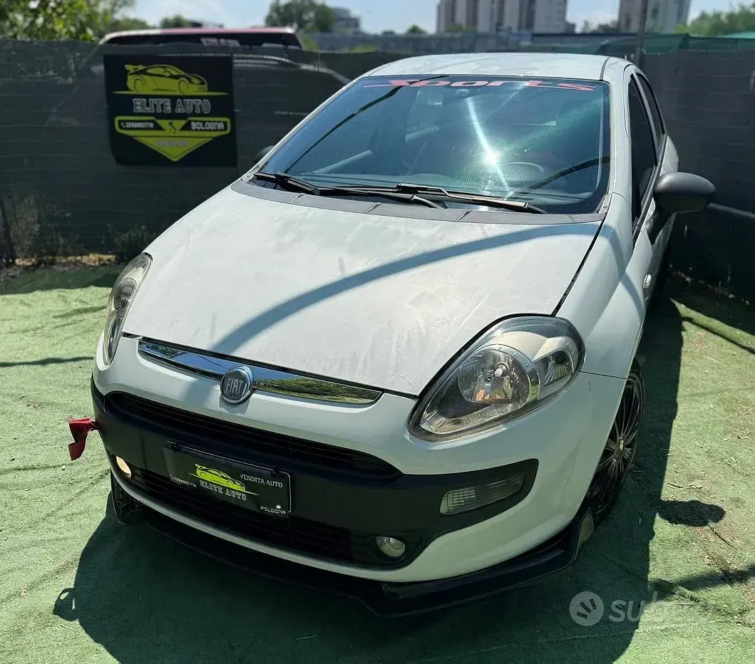 Usata Fiat Punto Evo Dynamic 69 CV (50 kW) 2010 Bianco Utilitaria