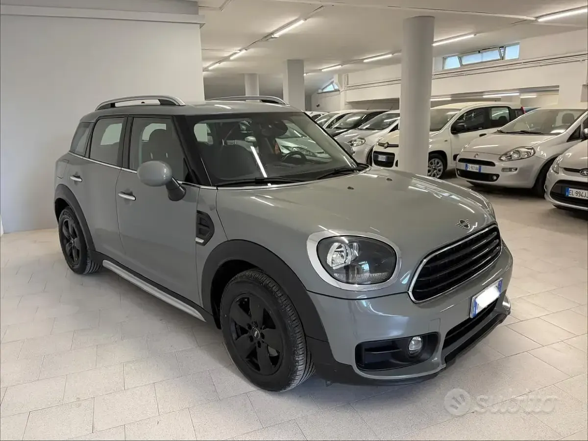 Usata Mini Cooper D Countryman Business 116 CV (85 kW) 2019 Grigio SUV