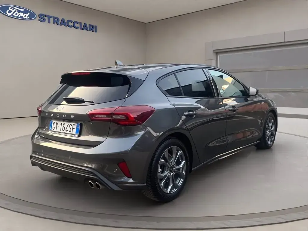 Usata Ford Focus ST-Line 115 CV (84 kW) 2025 Grigio Berlina