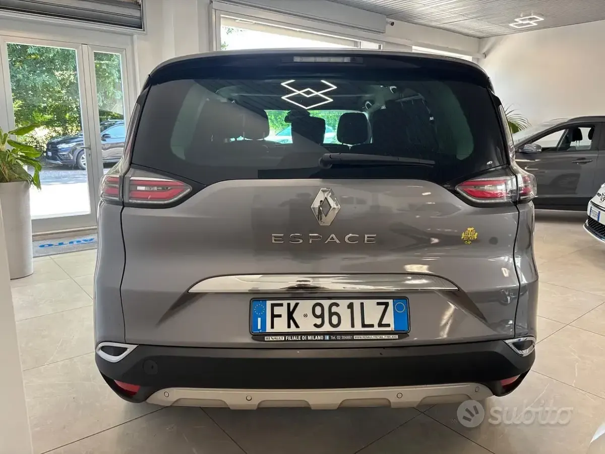 Usata Renault Espace Initiale Paris 160 CV (117 kW) 2018 Grigio Monovolume