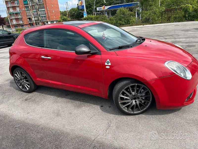 Usado Alfa Romeo MiTo Quadrifoglio 170 CV (125 kW) 2011 Rojo Utilitario