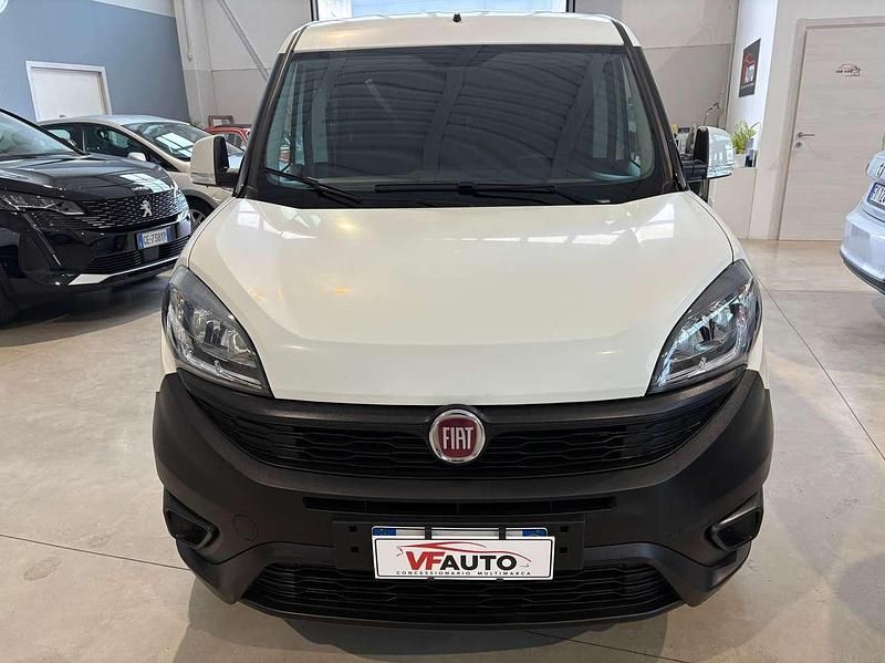 Usata Fiat Doblò Easy 120 CV (88 kW) 2021 Bianco Monovolume