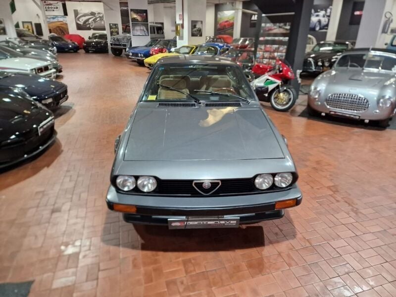 Usato 1981 Alfa Romeo Alfetta GT/GTV 2.0 Benzin 131 CV (16.900 €)