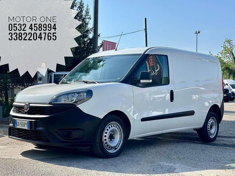 Usata Fiat Doblò 105 CV (77 kW) 2021 Bianco Monovolume