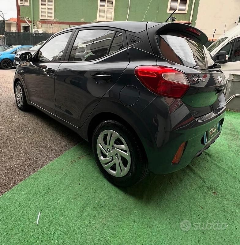 Usata Hyundai i10 Advanced 66 CV (48 kW) 2022 Grigio Utilitaria