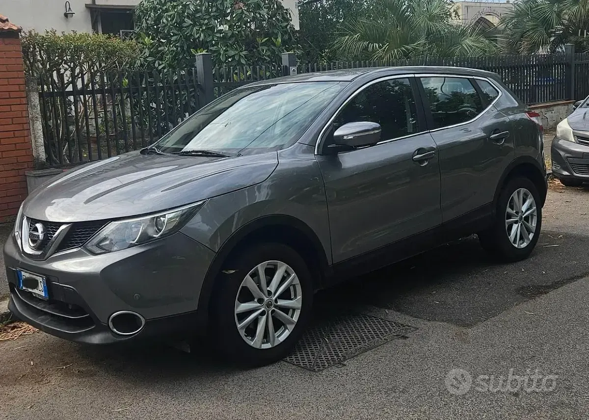 Usata Nissan Qashqai 116 CV (85 kW) 2017 Grigio SUV