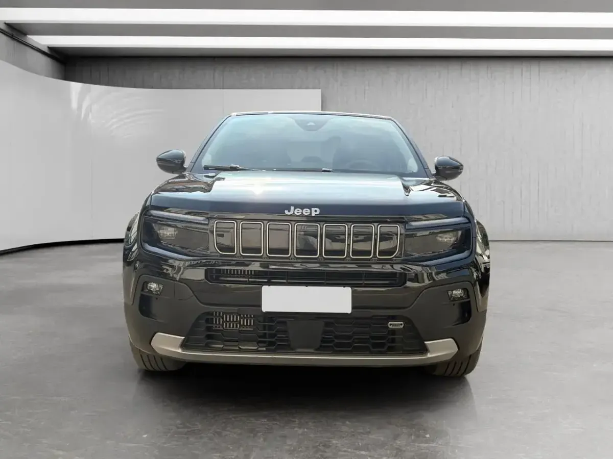 Usata Jeep Avenger Summit 100 CV (73 kW) 2024 Nero SUV