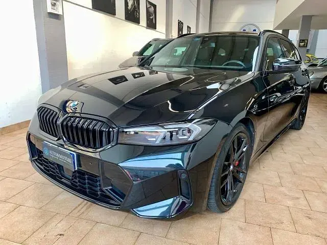 Usata BMW 320e M Sport 190 CV (139 kW) 2024 Nero Station wagon