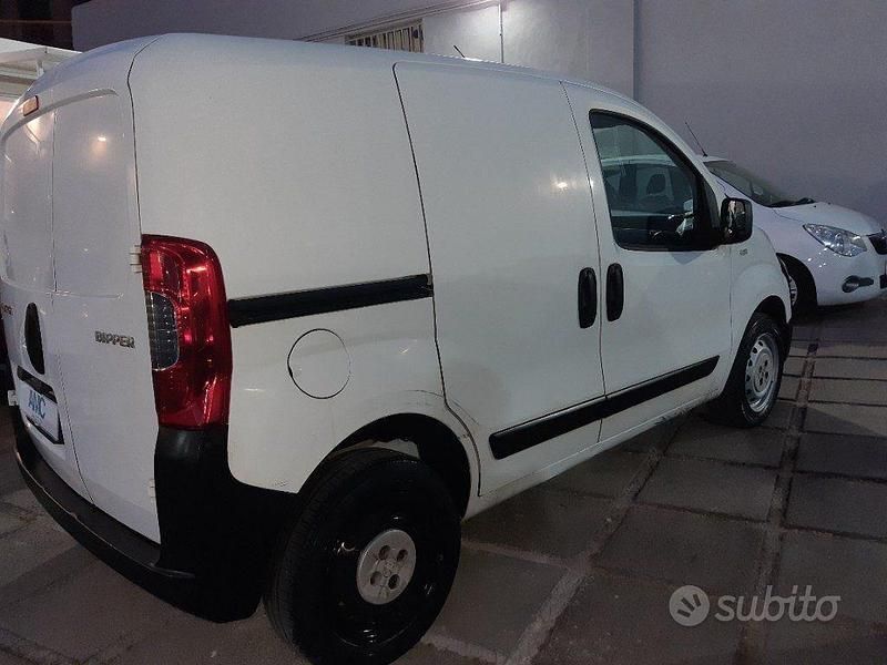Usata Peugeot Bipper 70 CV (51 kW) 2011 Bianco Monovolume