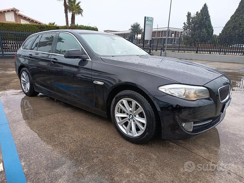 Usata BMW 520 184 CV (135 kW) 2012 Nero Station wagon