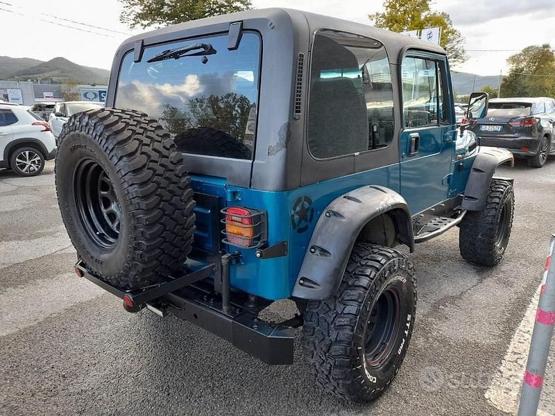 Usata Jeep Wrangler Sport 121 CV (88 kW) 1995 Blu SUV