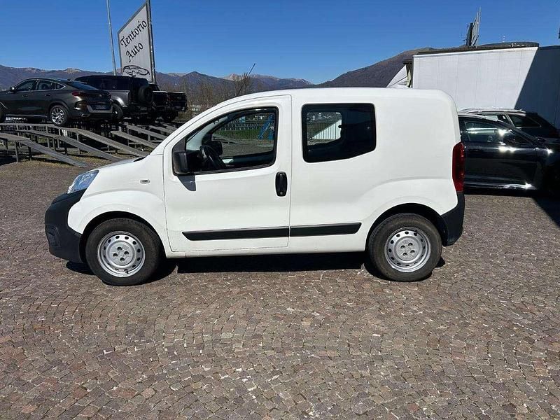 Usata Fiat Fiorino 80 CV (58 kW) 2022 Bianco pastello Monovolume