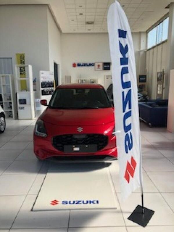 Nuova Suzuki Swift 83 CV (61 kW) 2025 Rosso Utilitaria