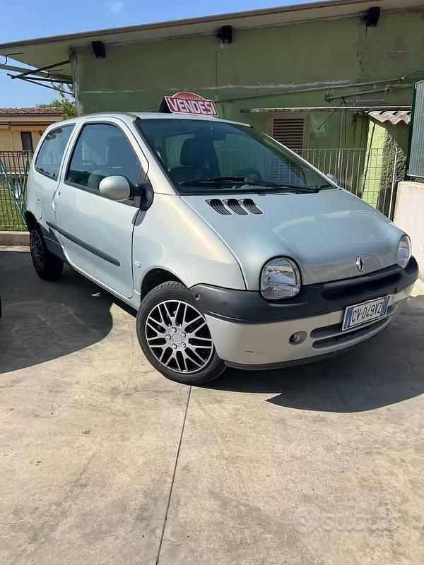 Usata Renault Twingo 58 CV (42 kW) 2005 Grigio Utilitaria