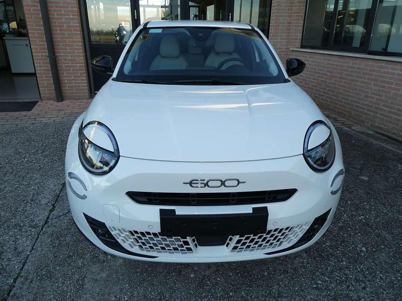 Usata Fiat 600 La Prima 101 CV (74 kW) 2025 Nero cinema SUV