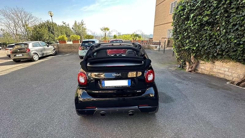 Usata Smart ForTwo Cabrio Brabus Xclusive 109 CV (80 kW) 2017 Nero Cabrio