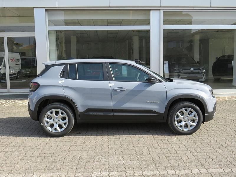 Nuova Jeep Avenger Altitude 110 CV (80 kW) 2026 Grigio SUV