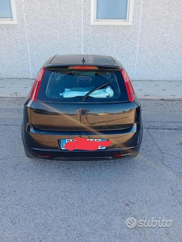 Usata Fiat Punto 75 CV (55 kW) 2006 Nero Berlina