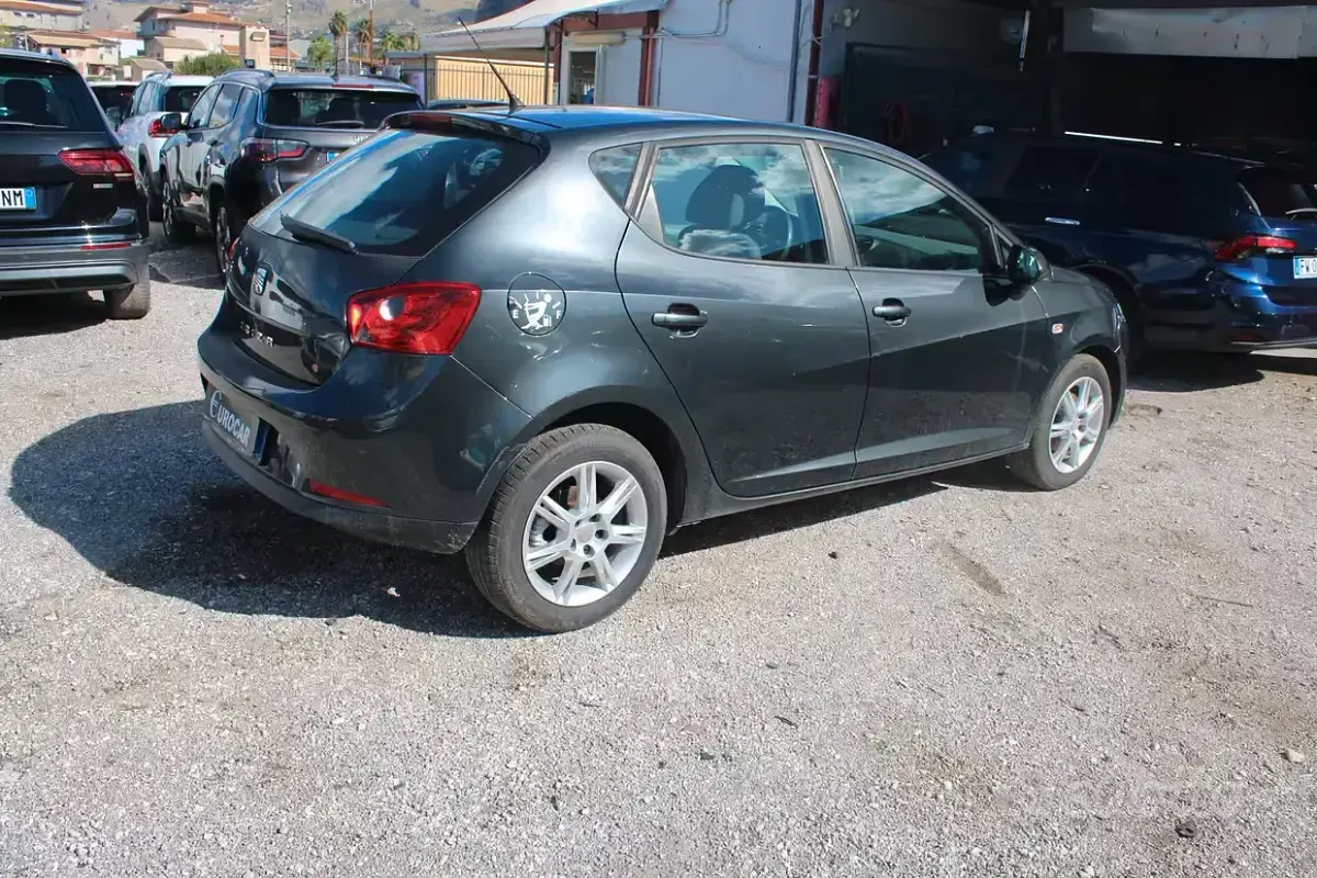 Usata Seat Ibiza Style 90 CV (66 kW) 2010 Nero Berlina