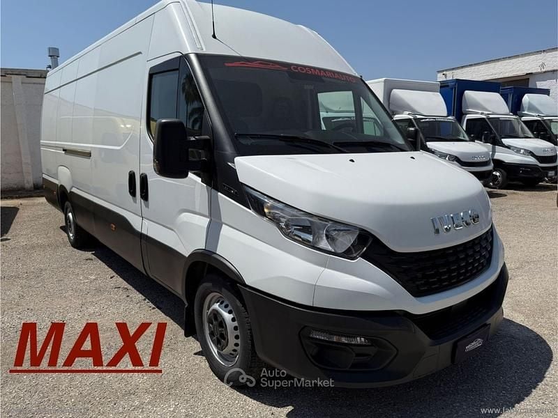 Bianco Usata 2020 Iveco Daily Monovolume | 19.000 € (Buon prezzo) - Immagine 1/4