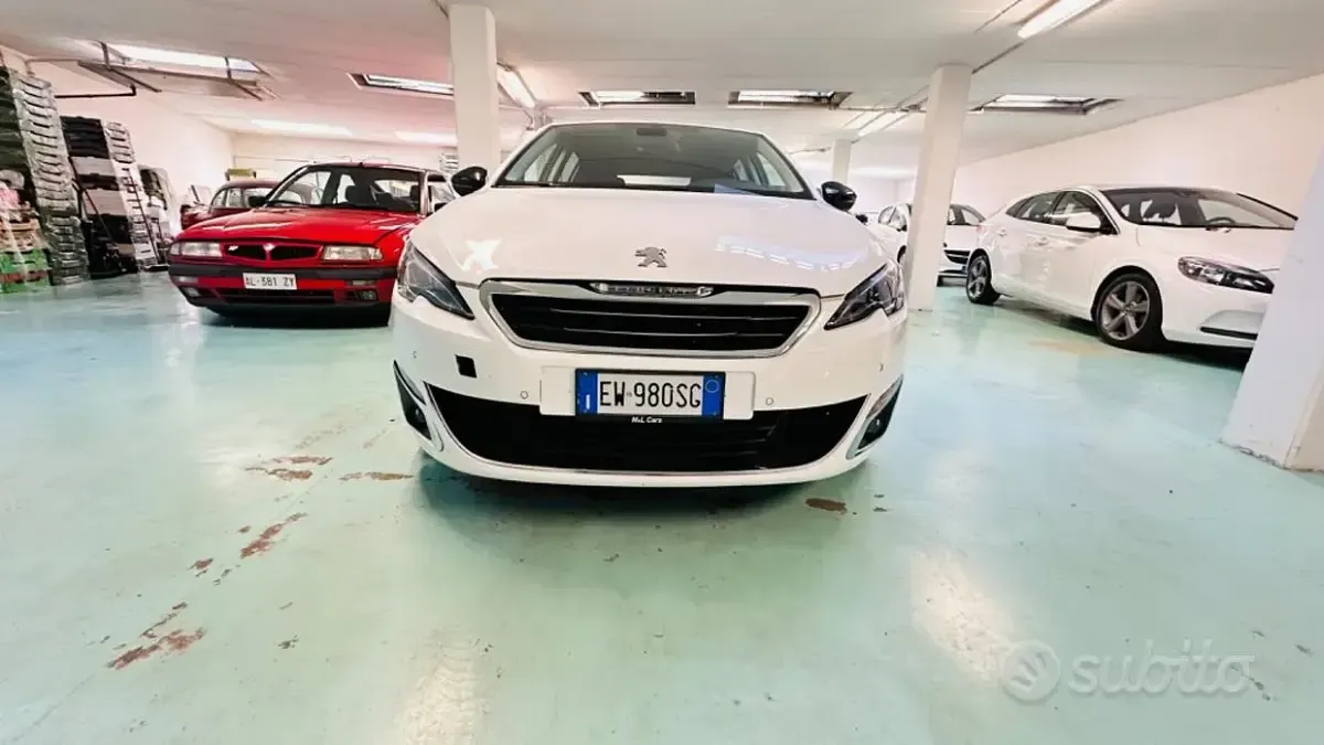 Usata Peugeot 308 GT-line 115 CV (84 kW) 2014 Bianco Berlina