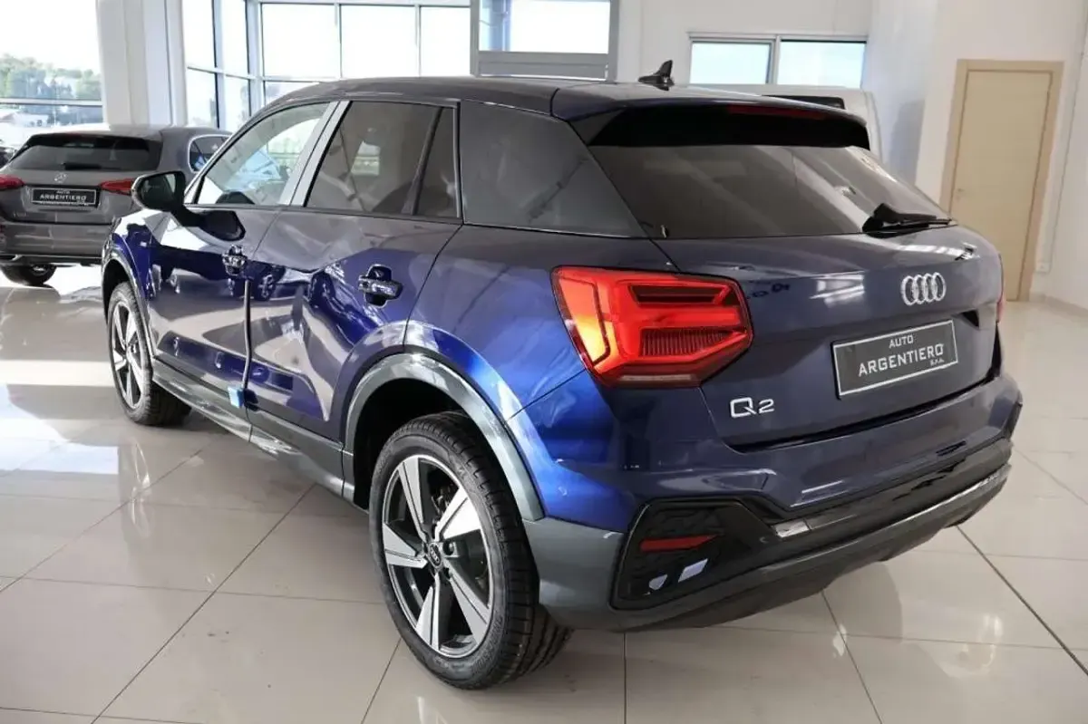 Ny Audi Q2 S-Line 150 HK (110 kW) 2025 Blå SUV