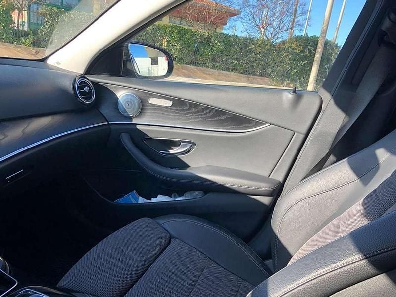 Usata Mercedes E200 Premium Plus 160 CV (117 kW) 2020 Blu/azzurro Berlina