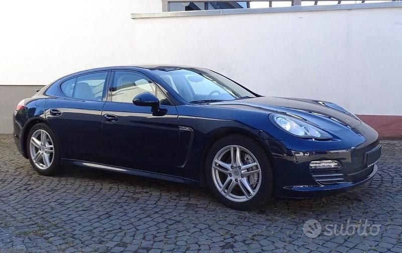 Usata Porsche Panamera 300 CV (220 kW) 2010 Blu Utilitaria