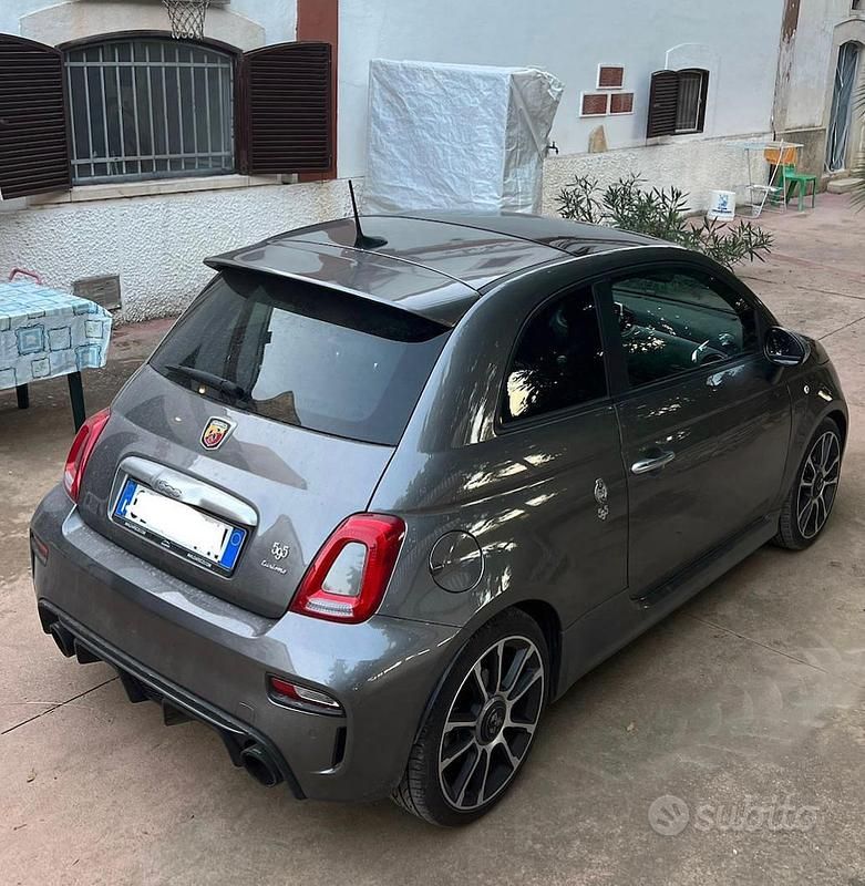Usata Abarth 595 70th Anniversary 165 CV (121 kW) 2020 Grigio Cabrio